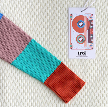 Jersey Gadget. Diseño de Trol: marca española de moda sostenible con mucho Color.